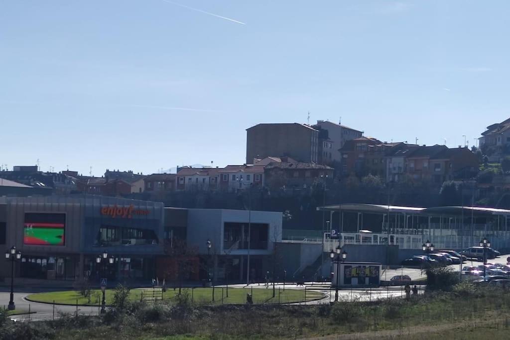 Apartamento Atico Mirador Del Naranco, Parking Gratuito, Wifi, Zona Residencial Oviedo Exterior foto